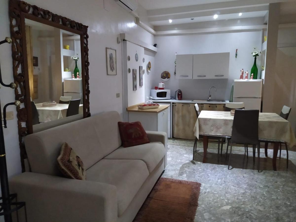Bed and Breakfast Paky's House Bari Exteriér fotografie